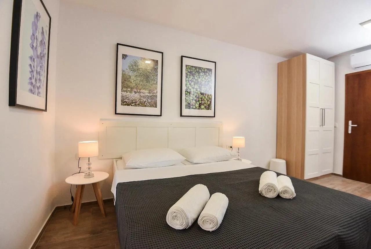 Apartment Old Town Rooms 1 Pula