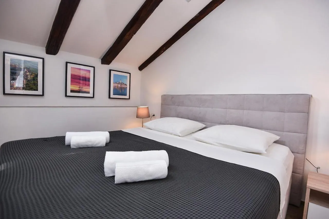 Apartment Old Town Rooms 1 Pula